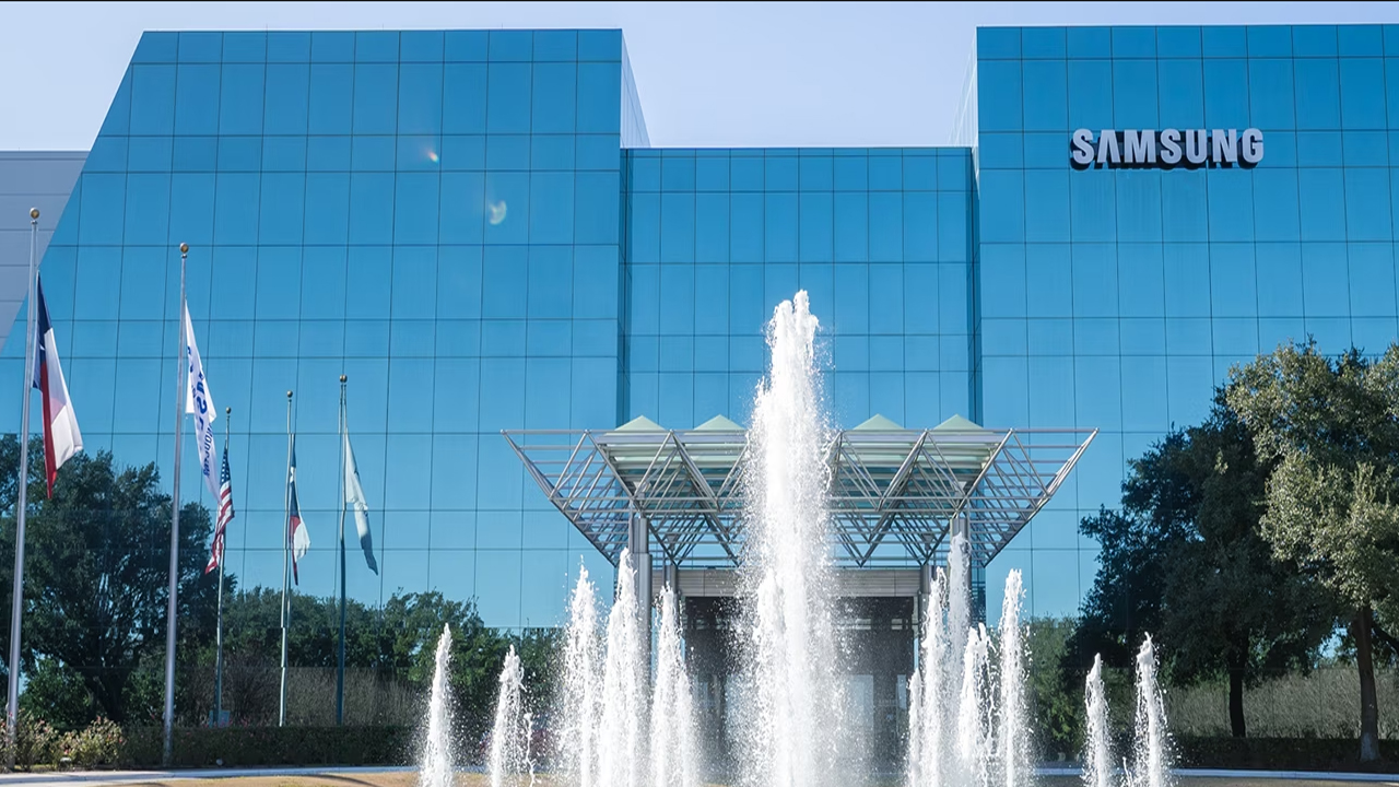 Samsung-Com.jpg